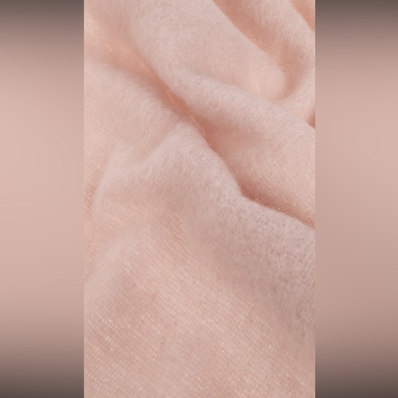 Authentic LANVIN 💯 authentic purest form of cashmere shawl - Picture 4 of 5